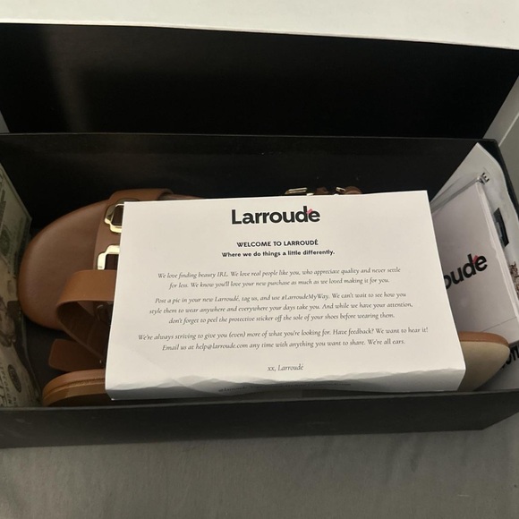 Larroude Milan Flat Sandals, size 8 Brand New - Picture 3 of 3
